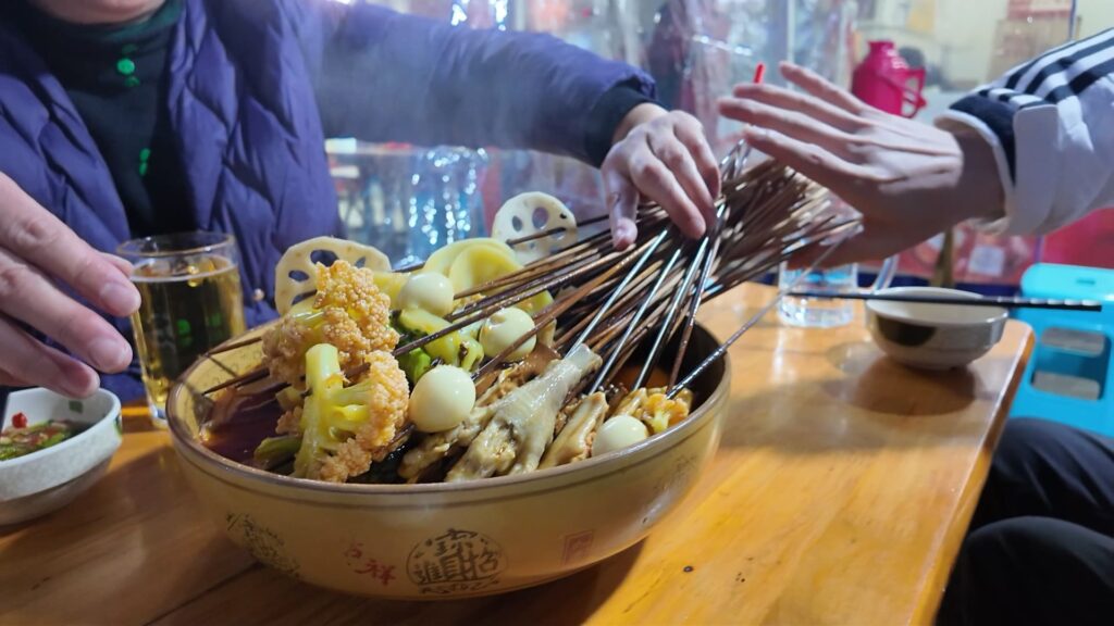 四川の串串香を食べる
