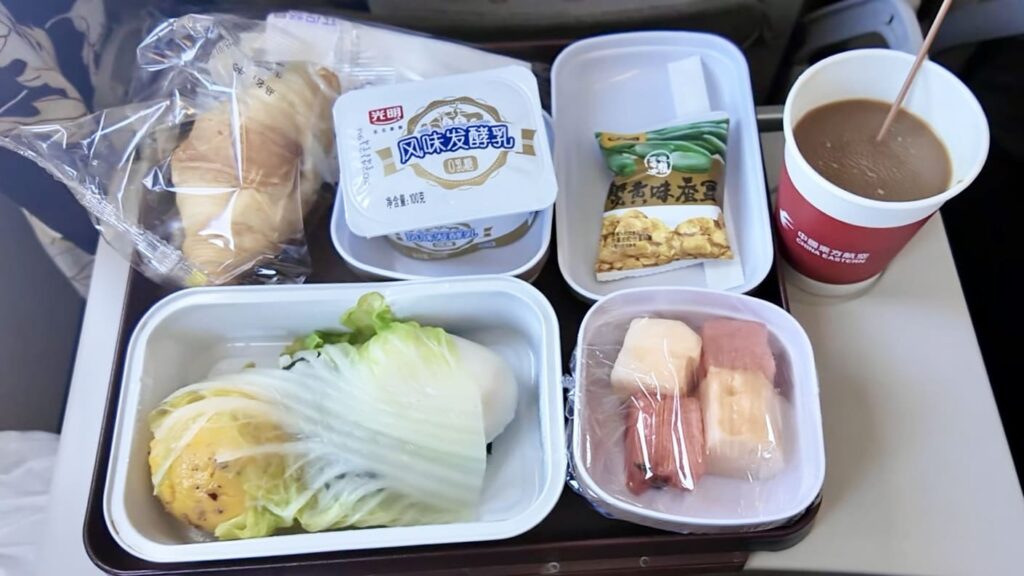 中国渡航からの帰りの機内食1回目