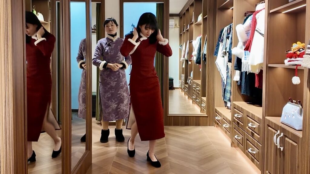 街子古鎮でチャイナドレスの試着